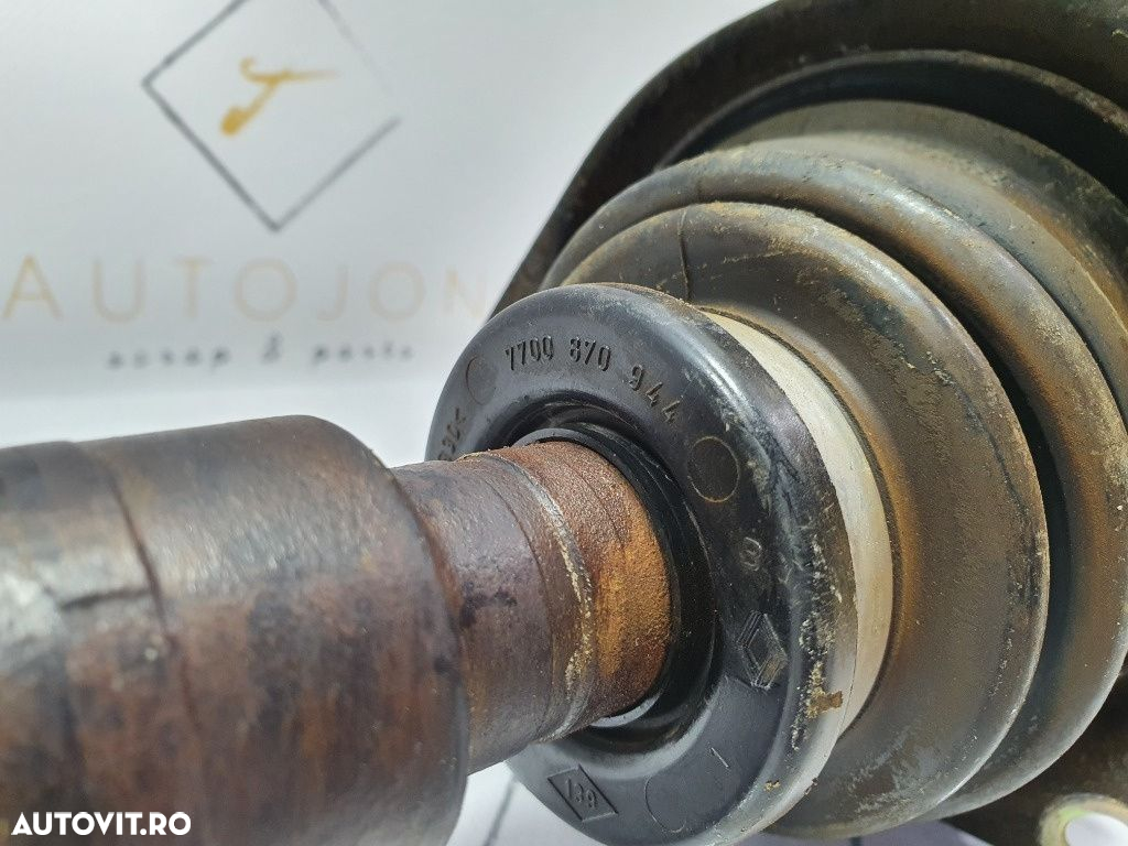 Planetara  stanga RENAULT LAGUNA II BG0/1_ 2001 - 2007 1.9 dCi F9Q 718, F9Q 754  7700870944 - 4