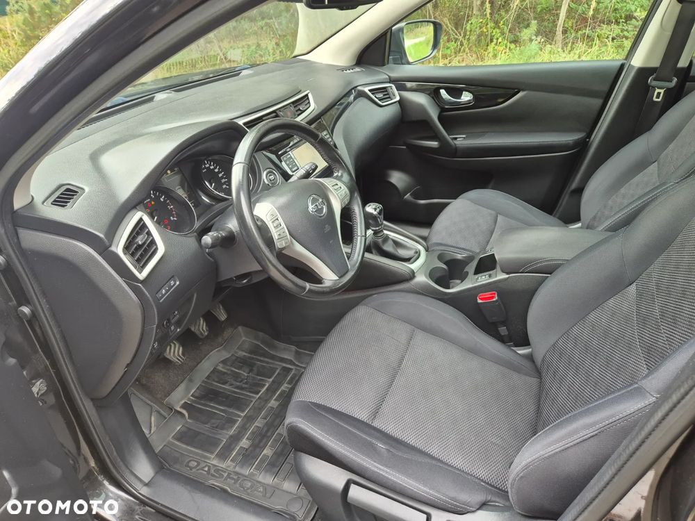 Nissan Qashqai 1.2 DIG-T N-Connecta EU6 - 18