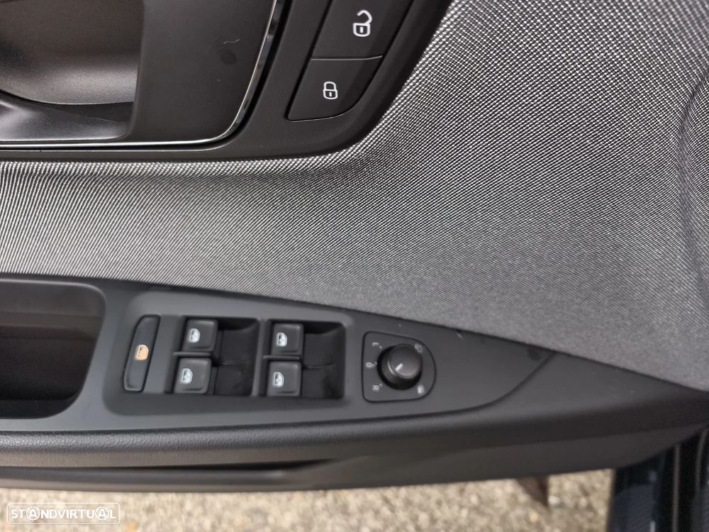 SEAT Leon 1.6 TDI Style S/S - 19