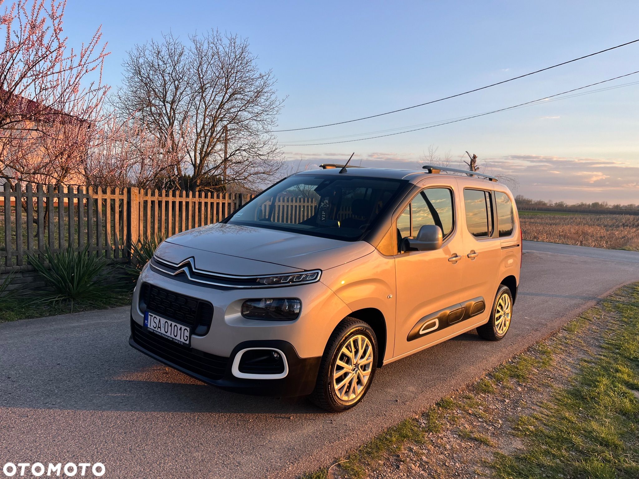 Citroën Berlingo M 1.2 PureTech Feel S&S - 1