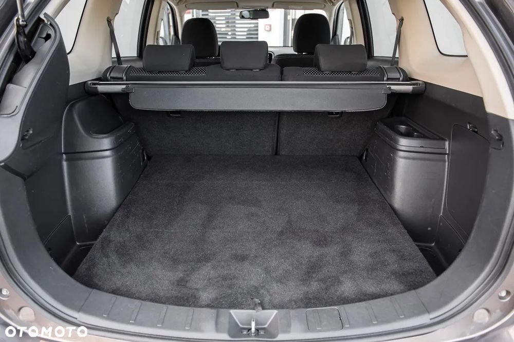 Mitsubishi Outlander 2.2 DID Intense + 4WD - 28