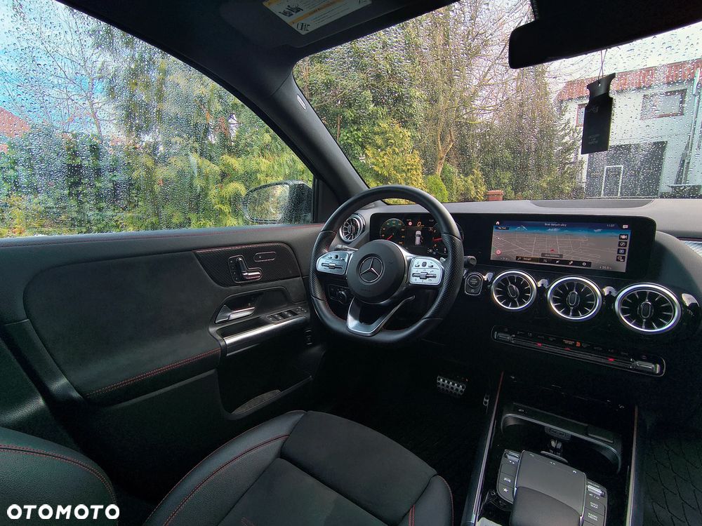 Mercedes-Benz GLA 250 8G-DCT AMG Line - 22