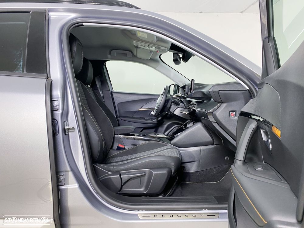 Peugeot e-2008 50 kWh Allure - 17