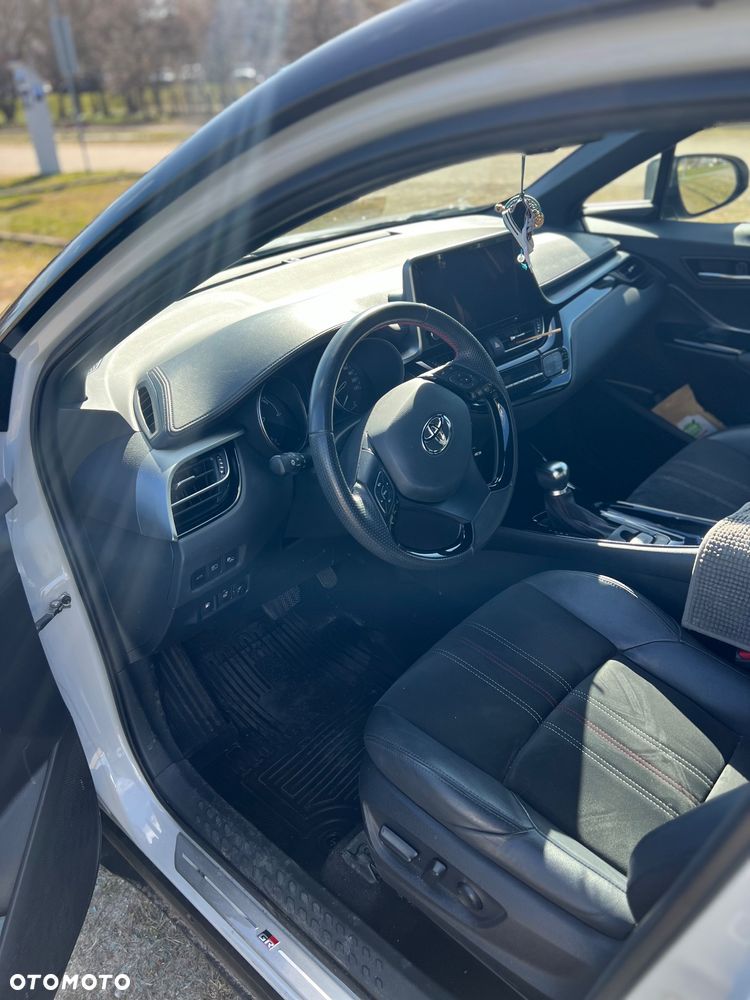 Toyota C-HR - 4