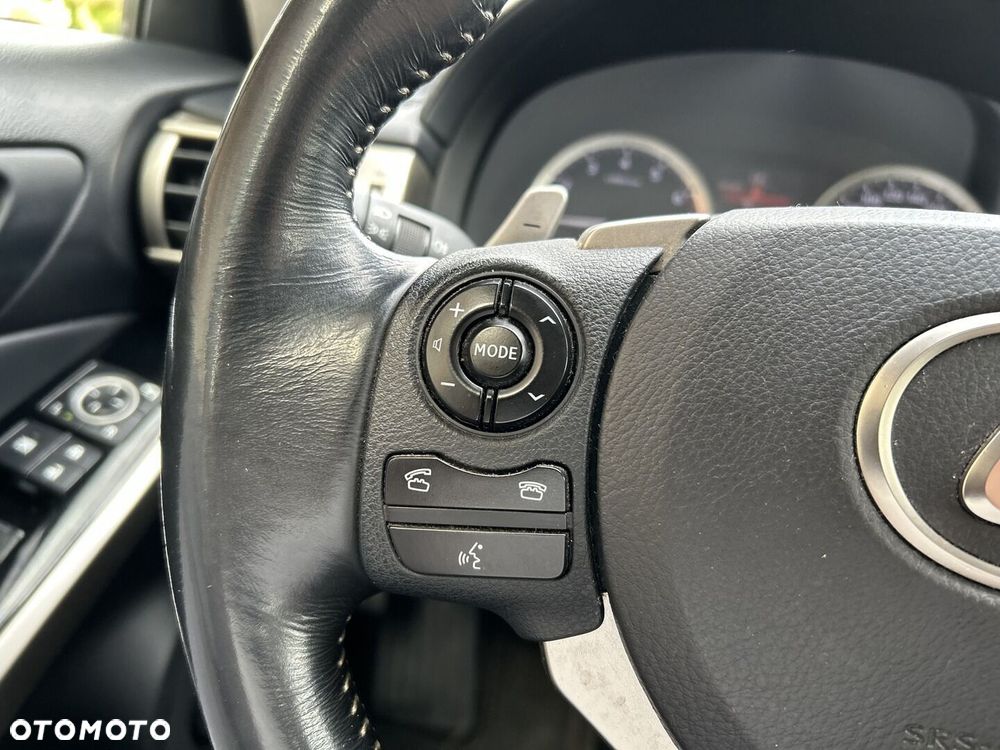 Lexus IS 200t Elite - 14