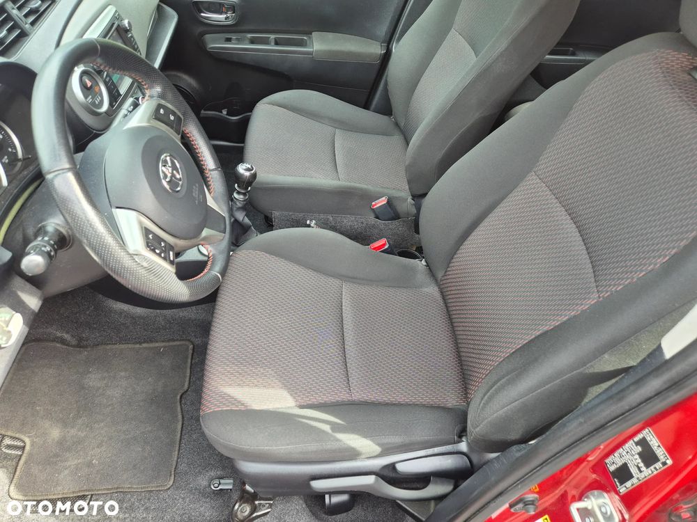 Toyota Yaris 1.33 Sol - 17