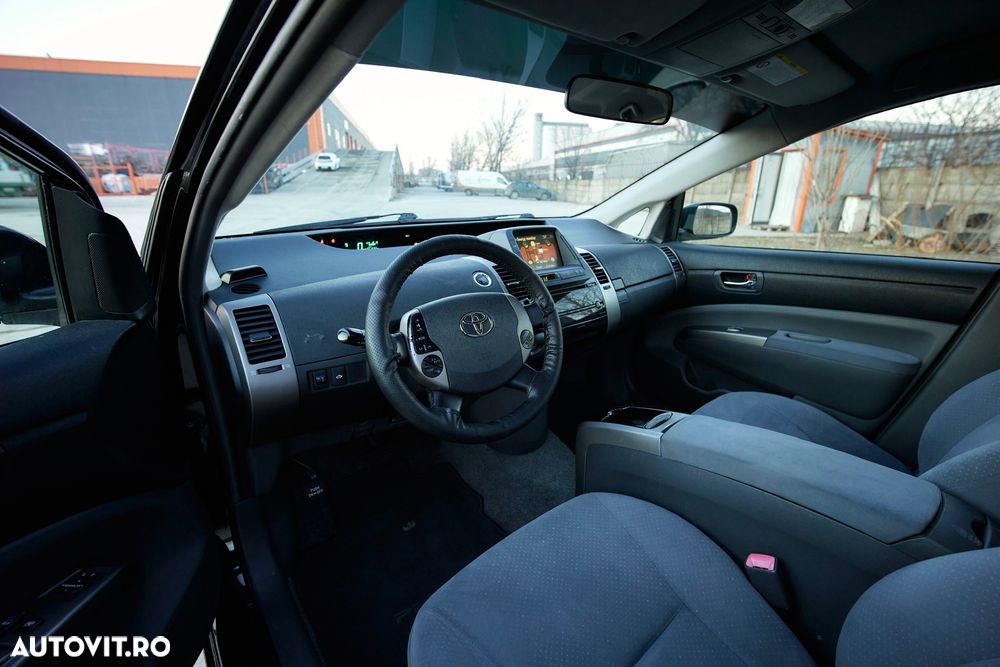 Toyota Prius (Hybrid) Luna - 4