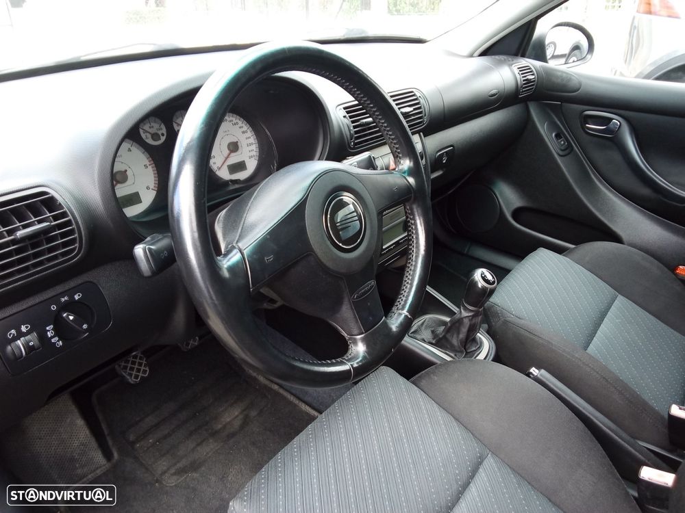 SEAT Leon 1.9 TDI FR - 11