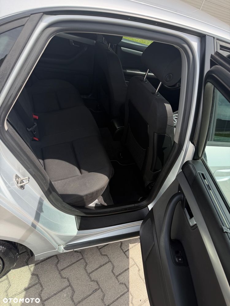 Audi A4 Limousine 1.8 T - 16