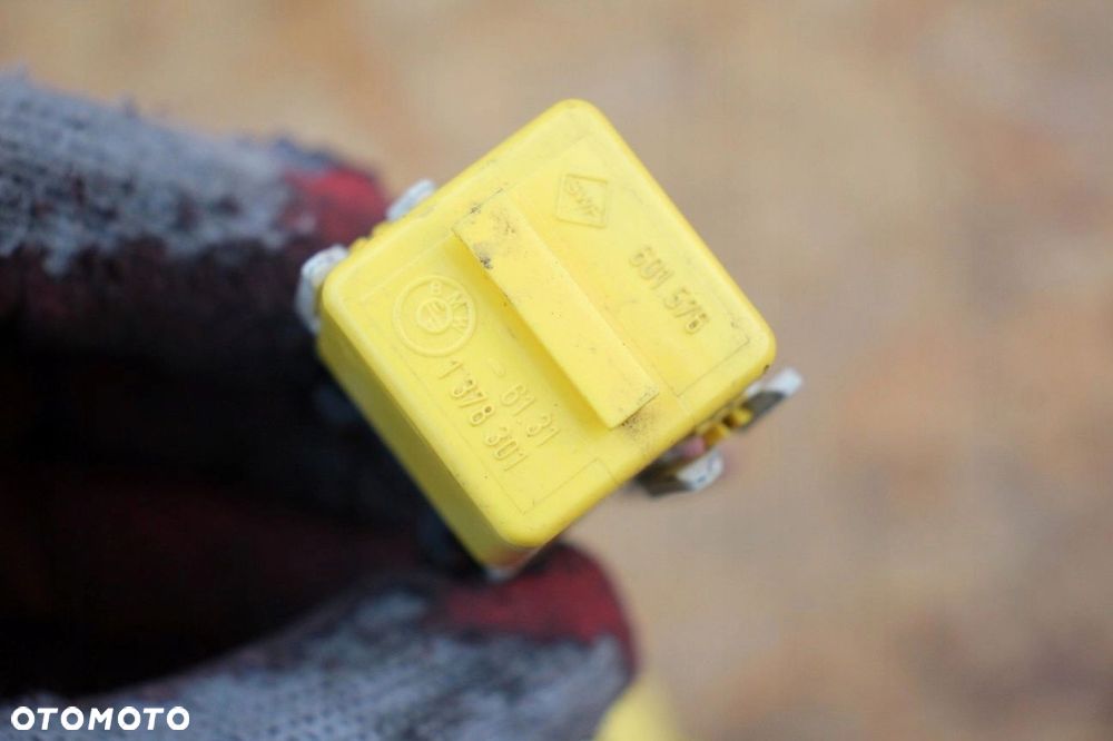 Przekaźnik BMW żółty 1378301 - 2