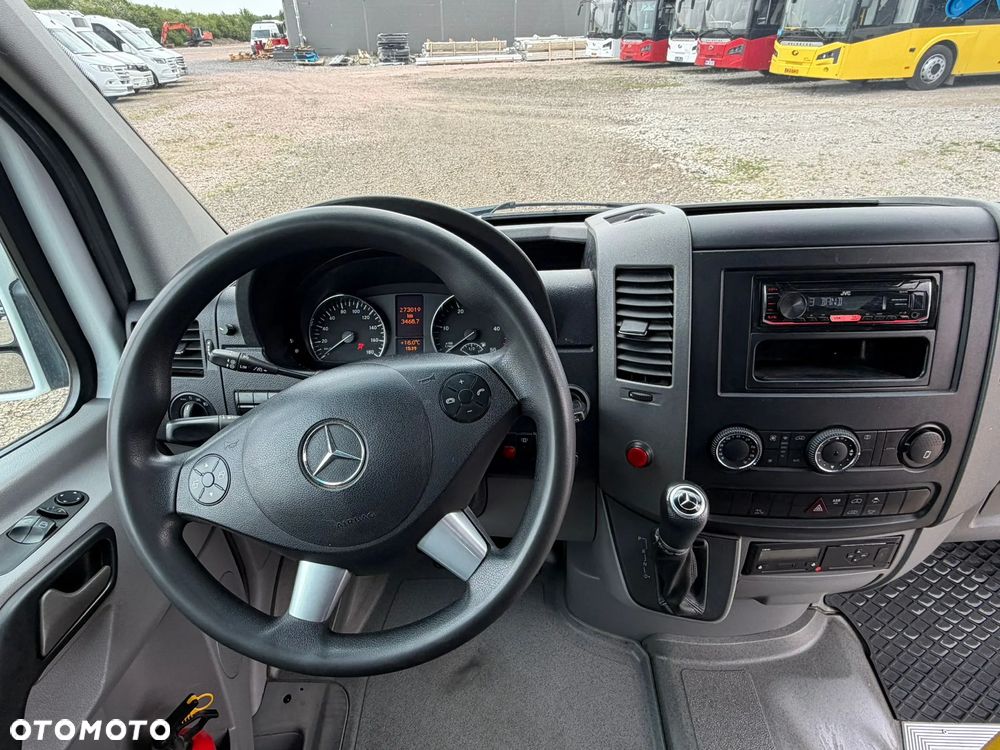 Mercedes-Benz Sprinter 519 - 19
