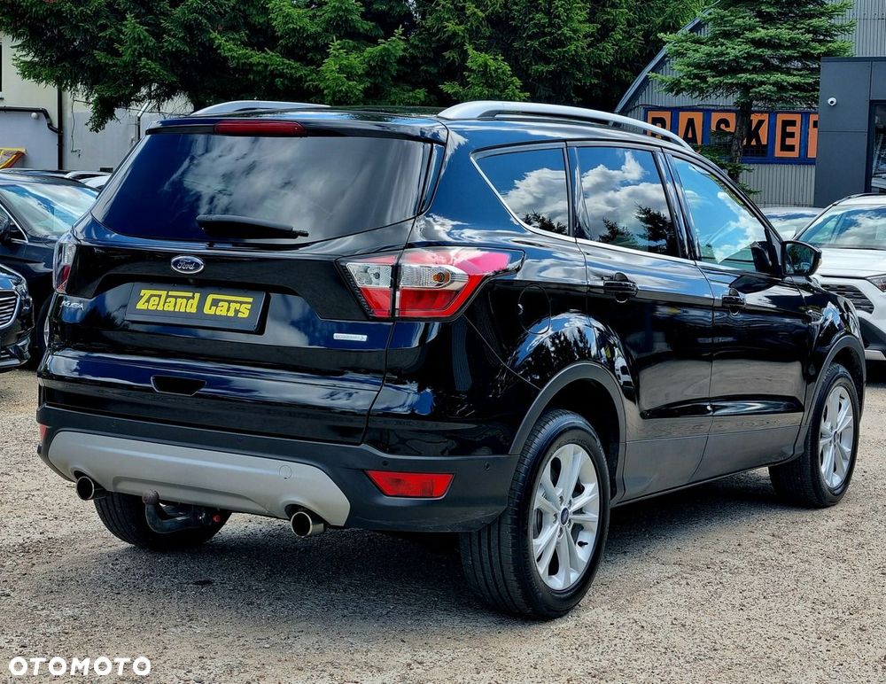 Ford Kuga 1.5 EcoBoost 2x4 Titanium - 5