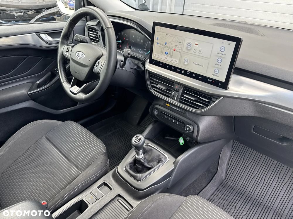 Ford Focus 1.0 EcoBoost Titanium Design - 17