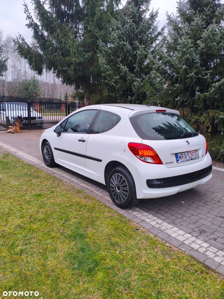 Peugeot 207 1.4 HDi Presence - 4