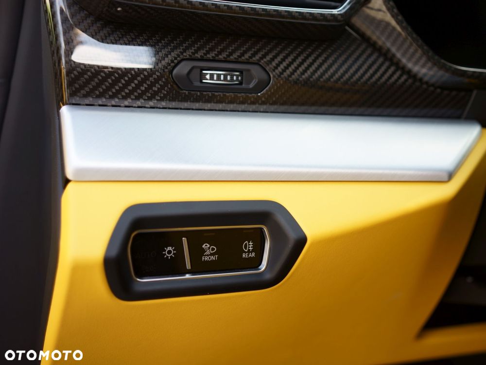 Lamborghini Urus - 13