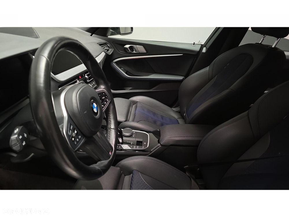 BMW Seria 2 218i M Sport - 29