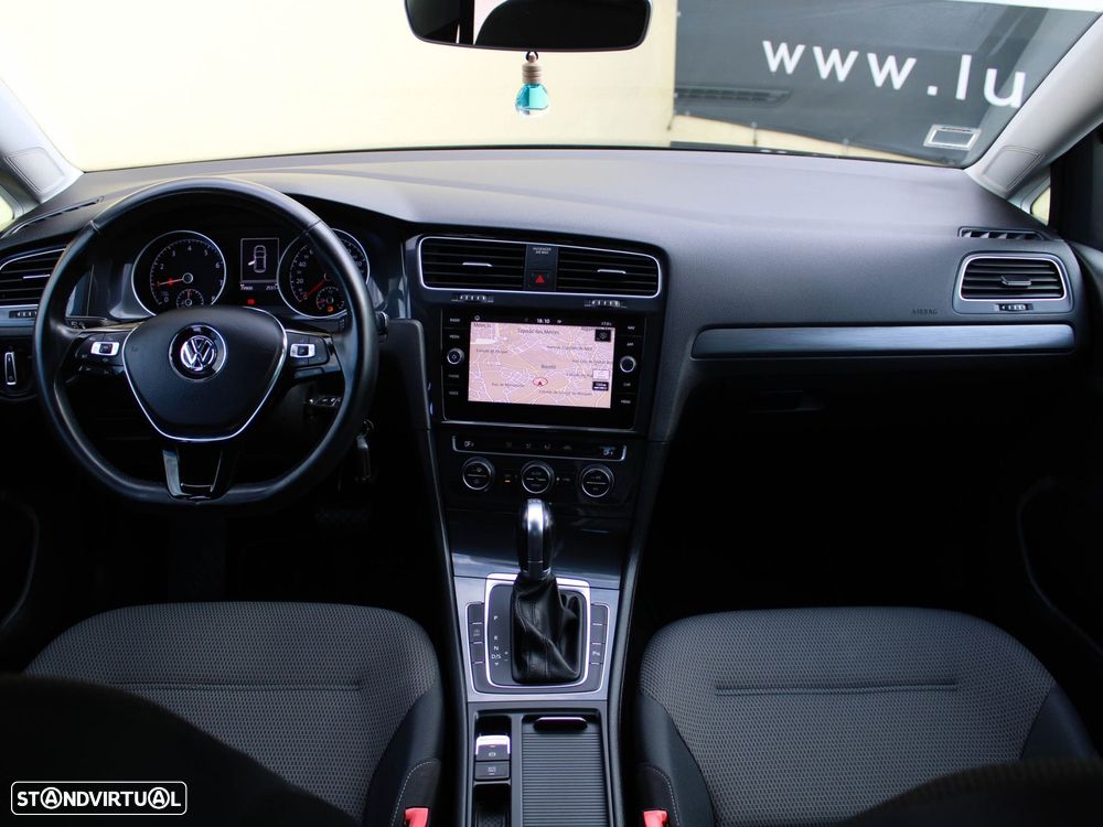 VW Golf 1.0 TSI Confortline DSG - 22