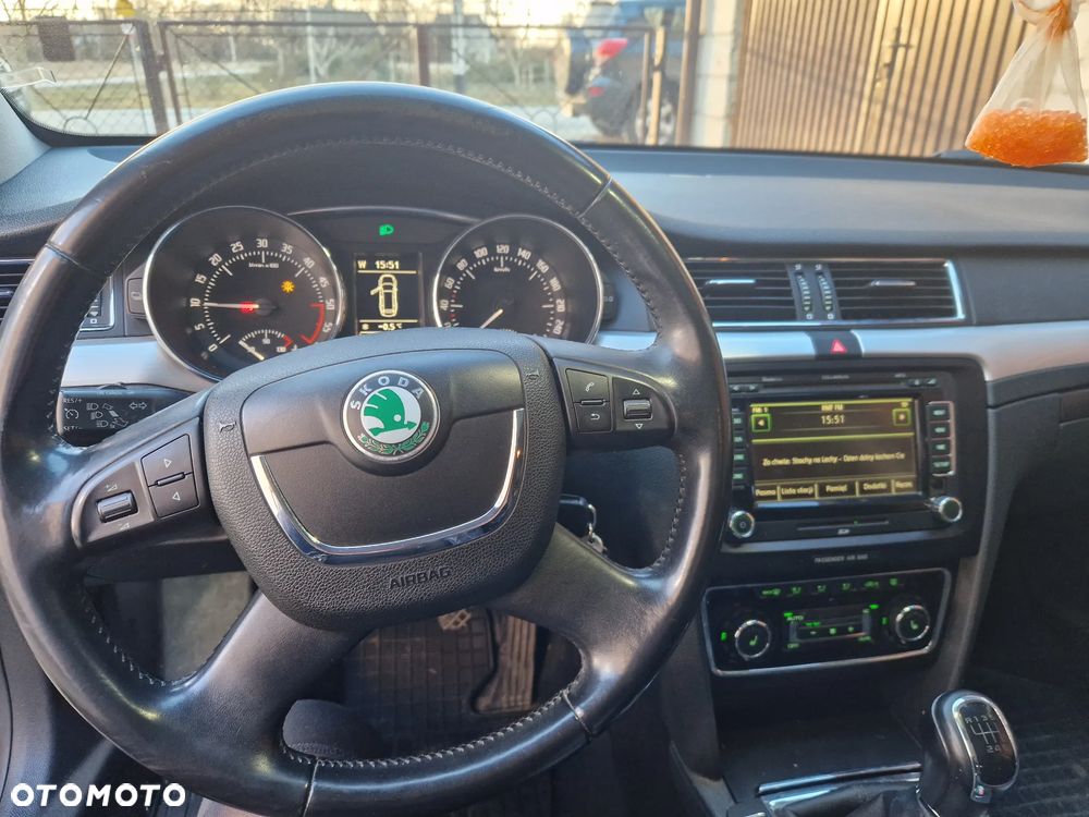 Skoda Superb 2.0 TDI Elegance - 8
