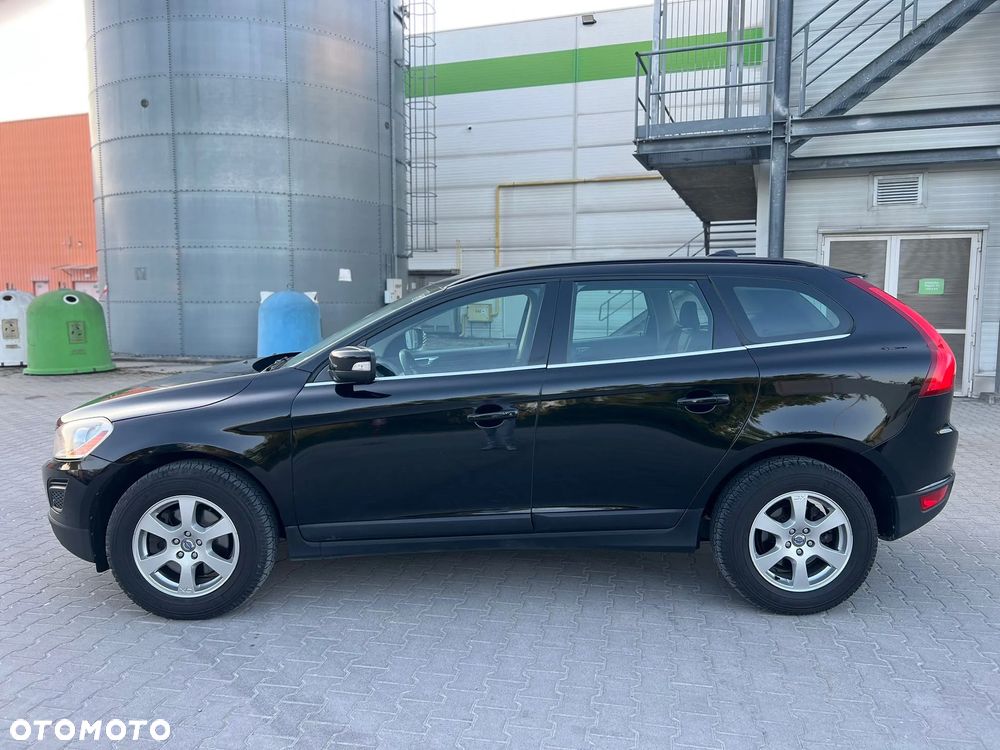Volvo XC 60 2.4D AWD Momentum - 17
