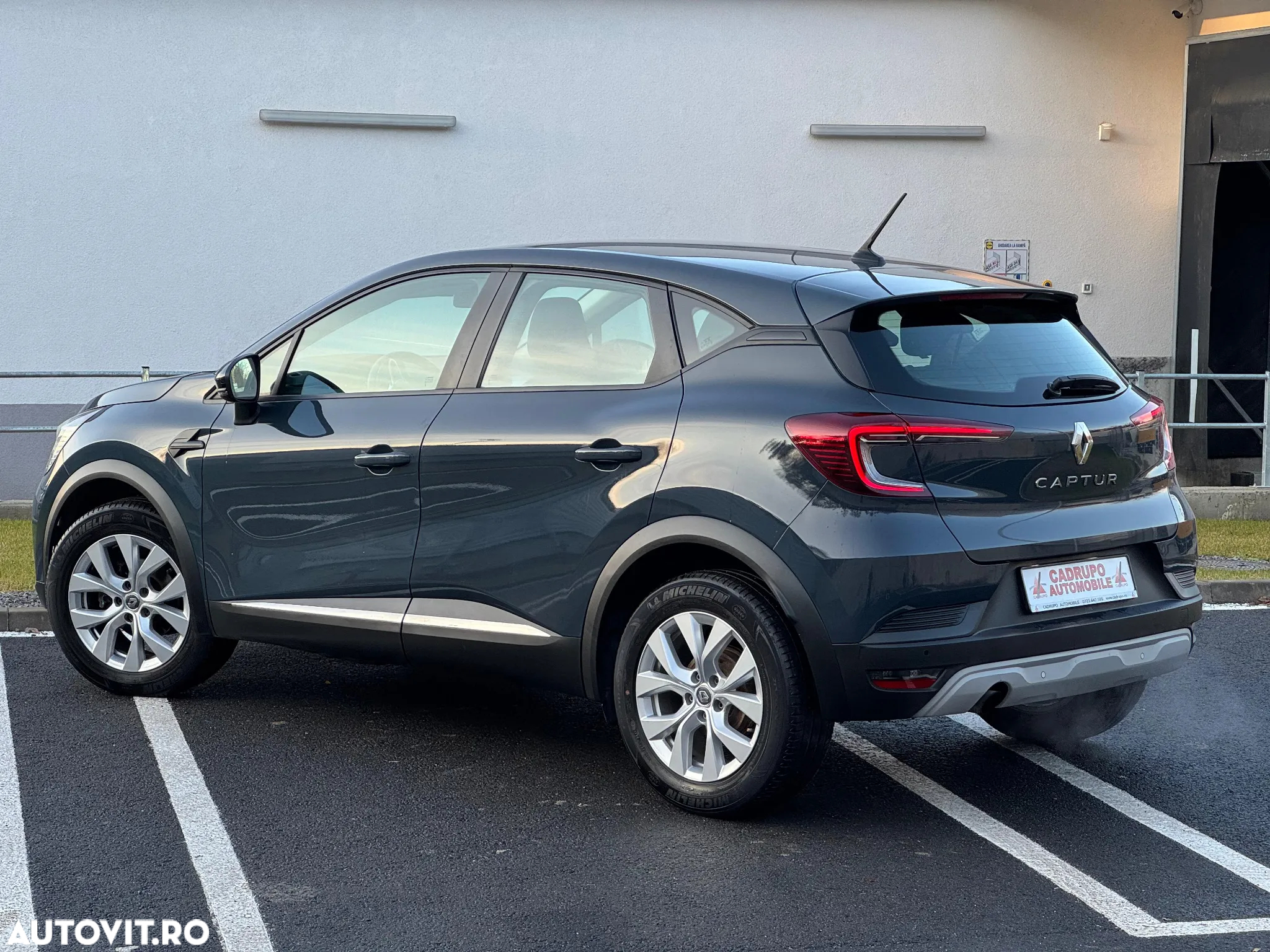 Renault Captur TCe 100 Zen - 3