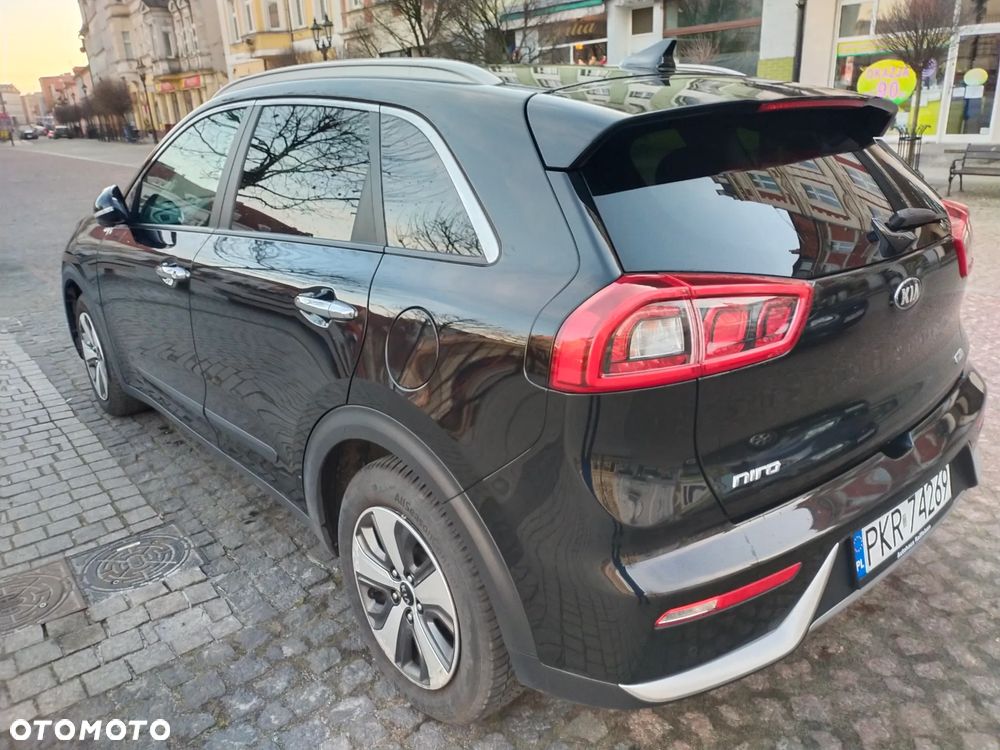 Kia Niro 1.6 GDI Hybrid L Business Line - 5