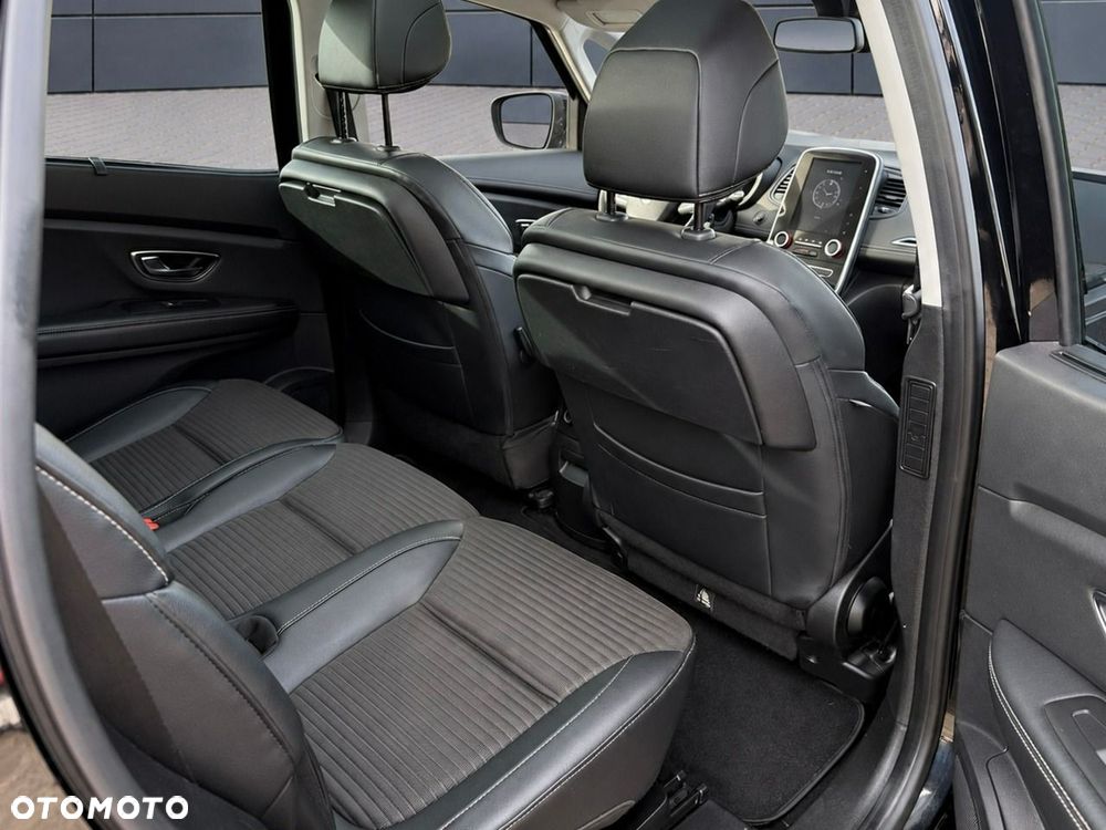 Renault Grand Scenic - 9