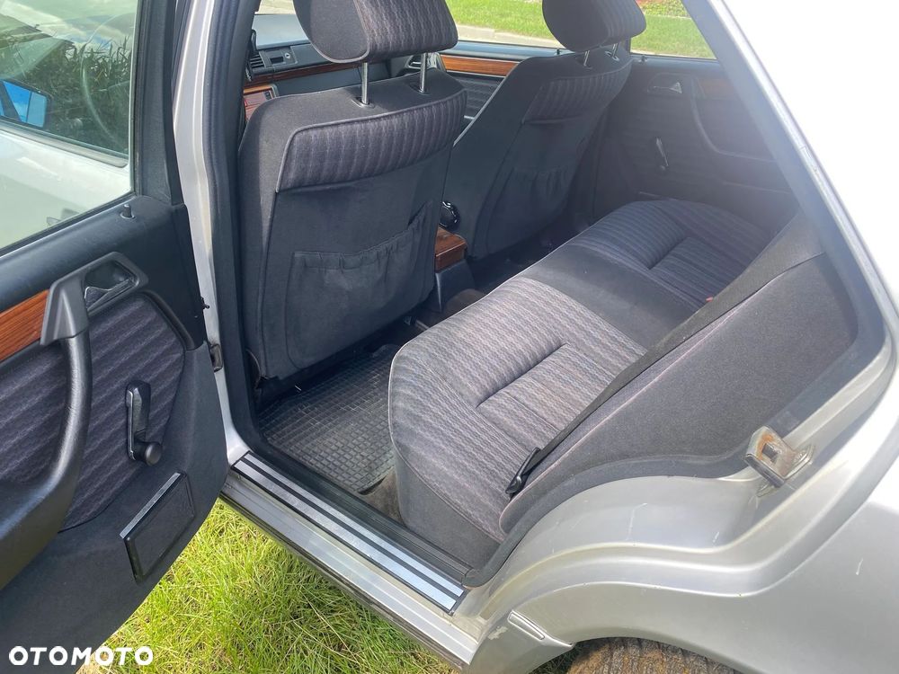 Mercedes-Benz W124 (1984-1993) - 27