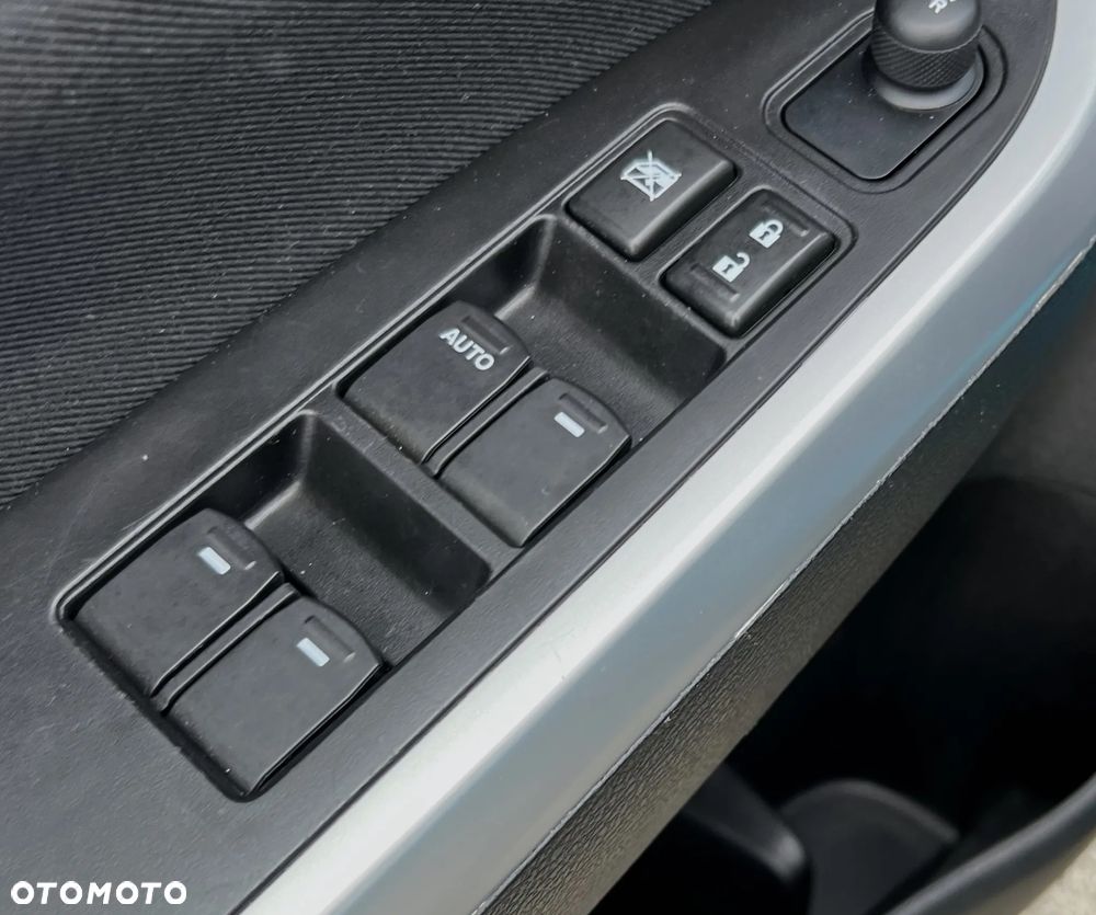 Suzuki Vitara 1.6 Premium 4WD - 29