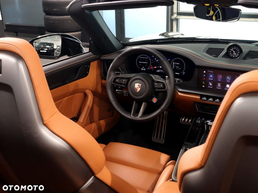 Porsche 911 Carrera T-Hybrid 4 GTS - 19