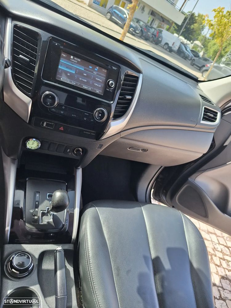 Mitsubishi L200 2.4 DI-D CD Instyle Strakar AT 4WD - 11