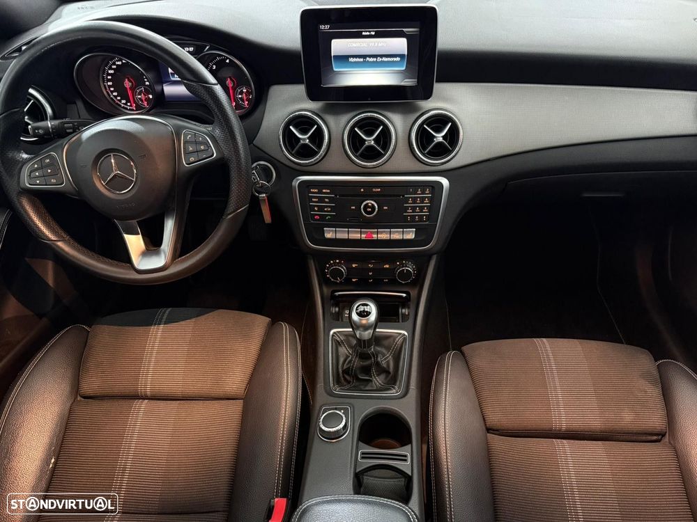 Mercedes-Benz CLA 180 d Shooting Brake - 13