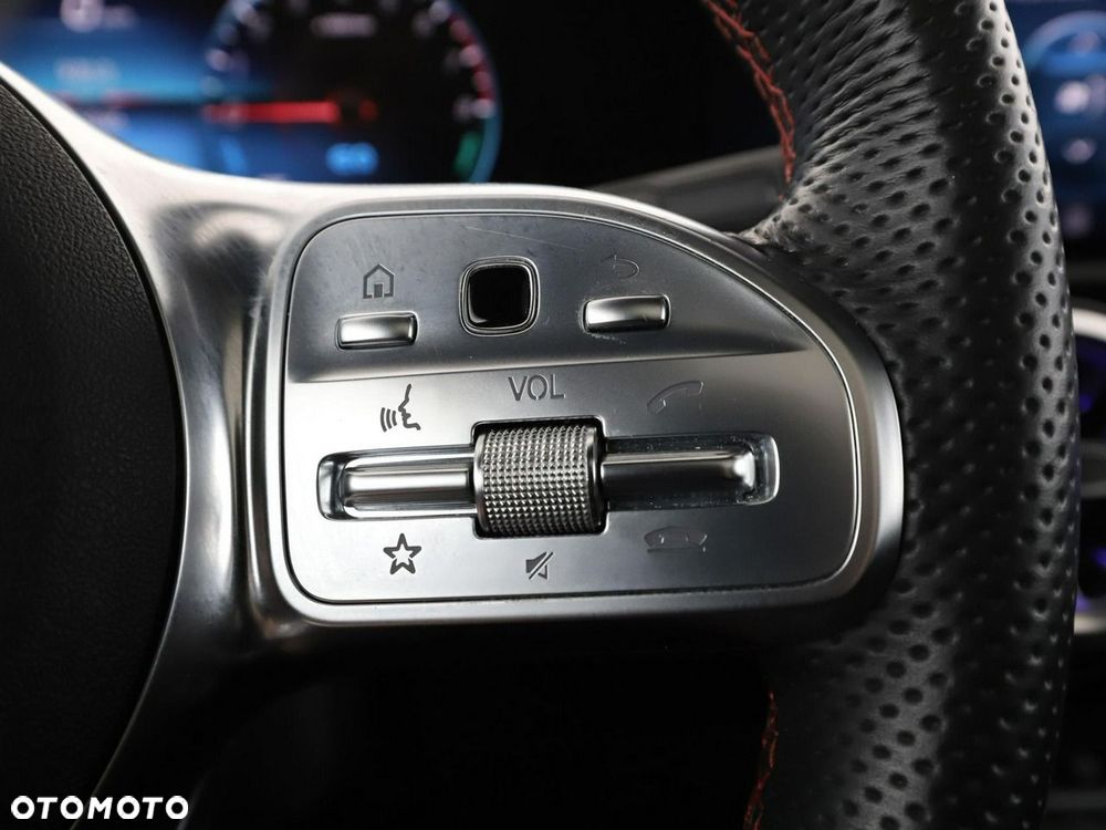 Mercedes-Benz CLA 250 e 8G-DCT AMG Line - 35