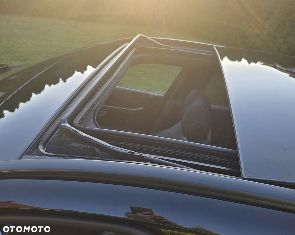 Mercedes-Benz Klasa E 220 d 9G-TRONIC AMG Line - 25