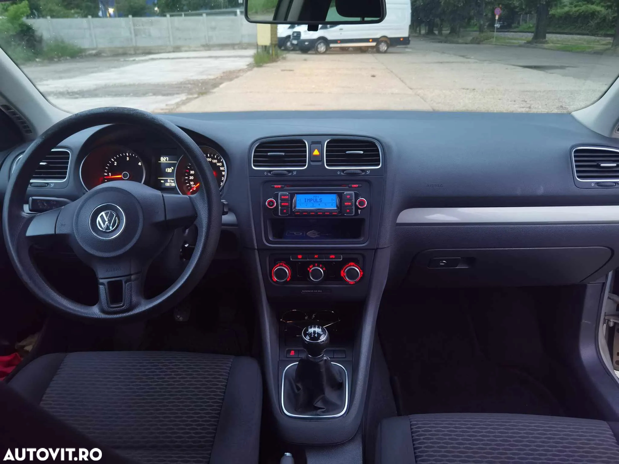 Volkswagen Golf - 12