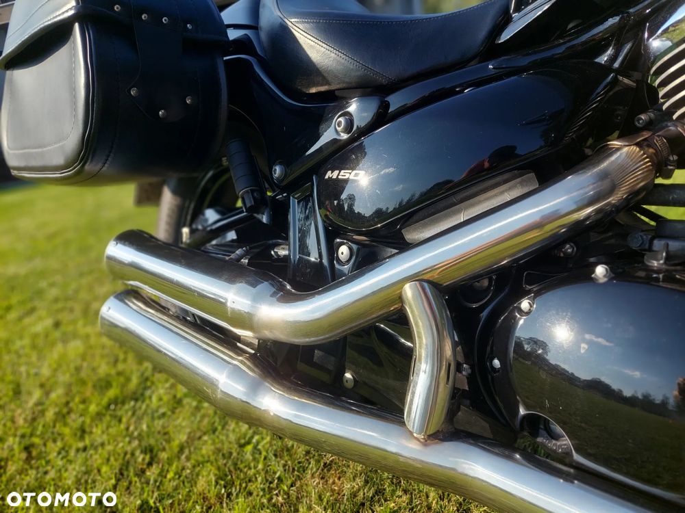 Suzuki Intruder - 12