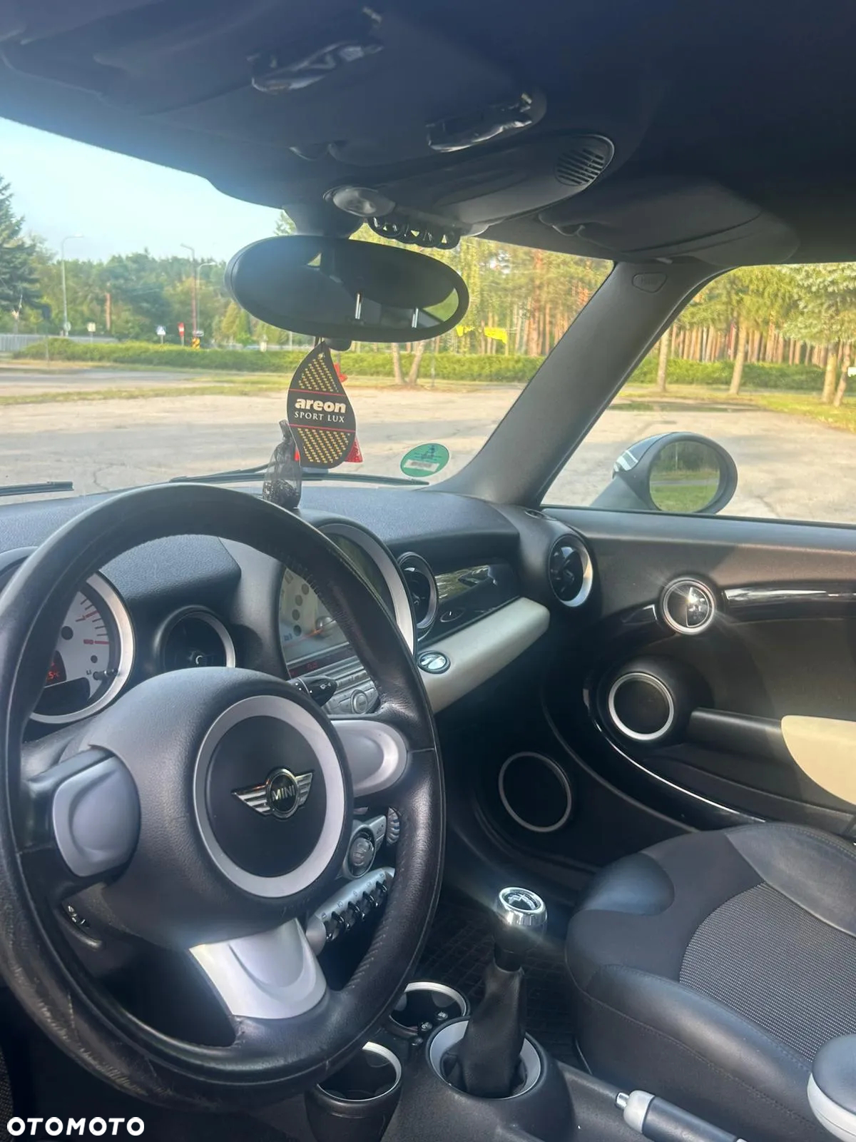 MINI Cooper Standard - 18