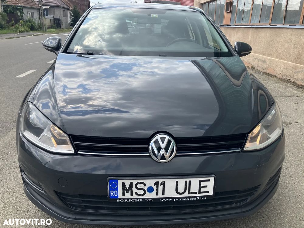 Volkswagen Golf - 6