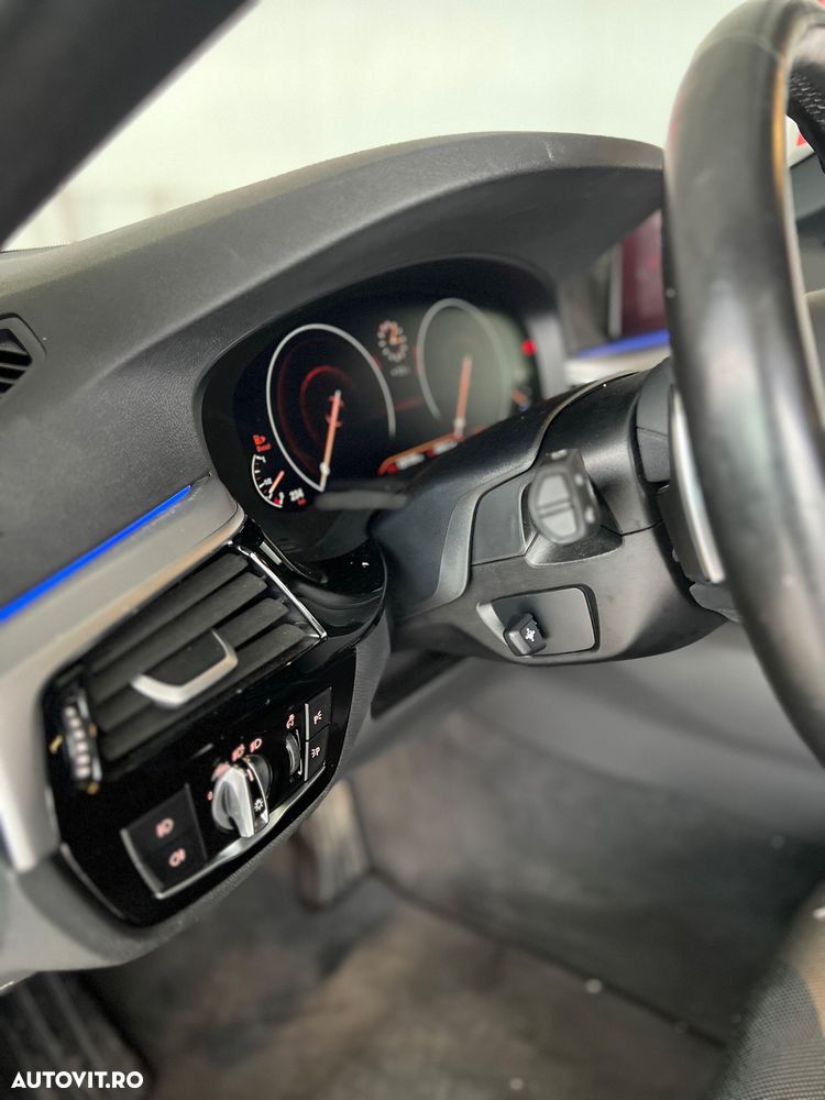 BMW Seria 5 520d xDrive Aut. Sport Line - 16