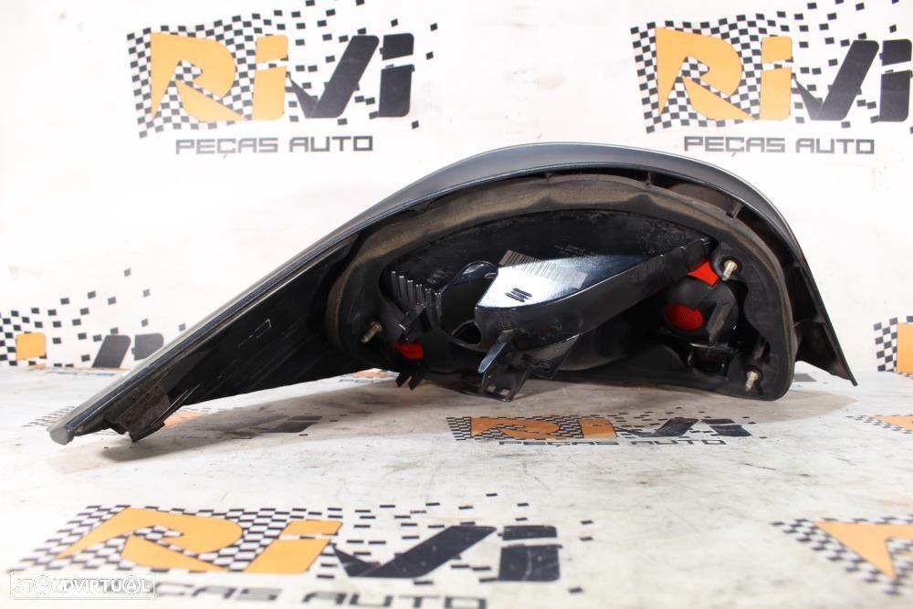 Farolim Direito Bmw 5 (E60)  63217165738 / 7165738 / Passageiro - 5