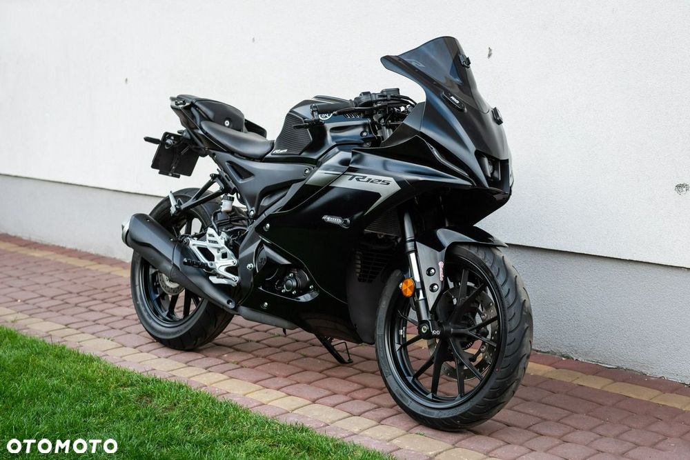 Yamaha YZF - 1