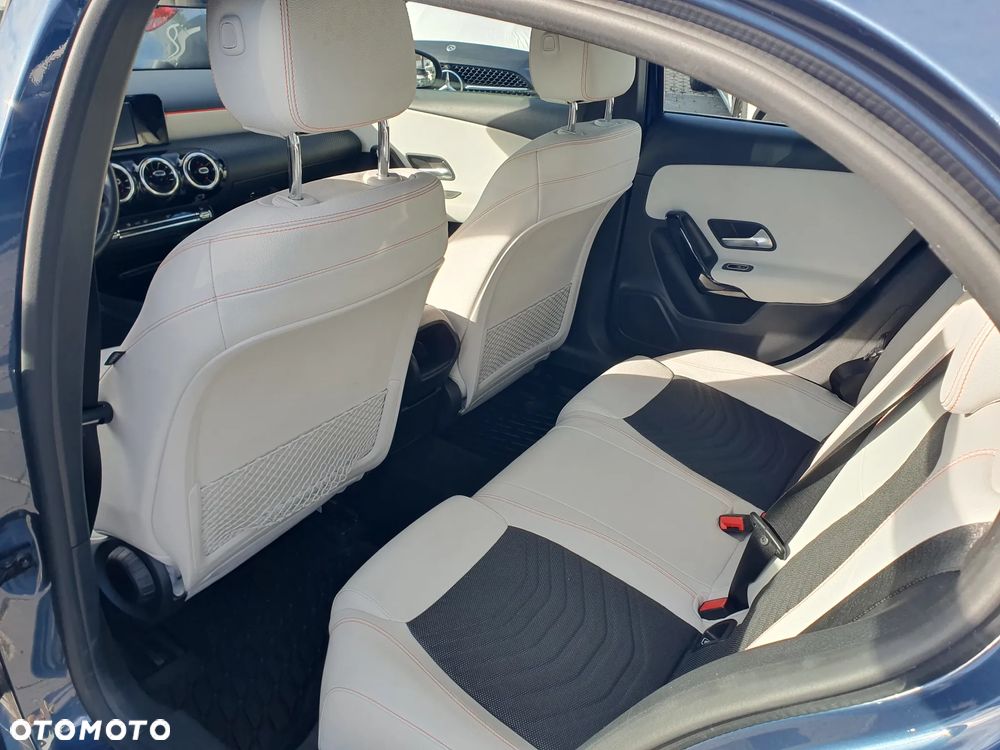 Mercedes-Benz Klasa A 200 Style 7G-DCT - 23