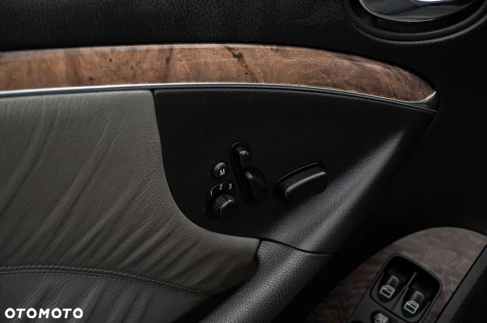 Mercedes-Benz CLK 350 7G-TRONIC Avantgarde - 38