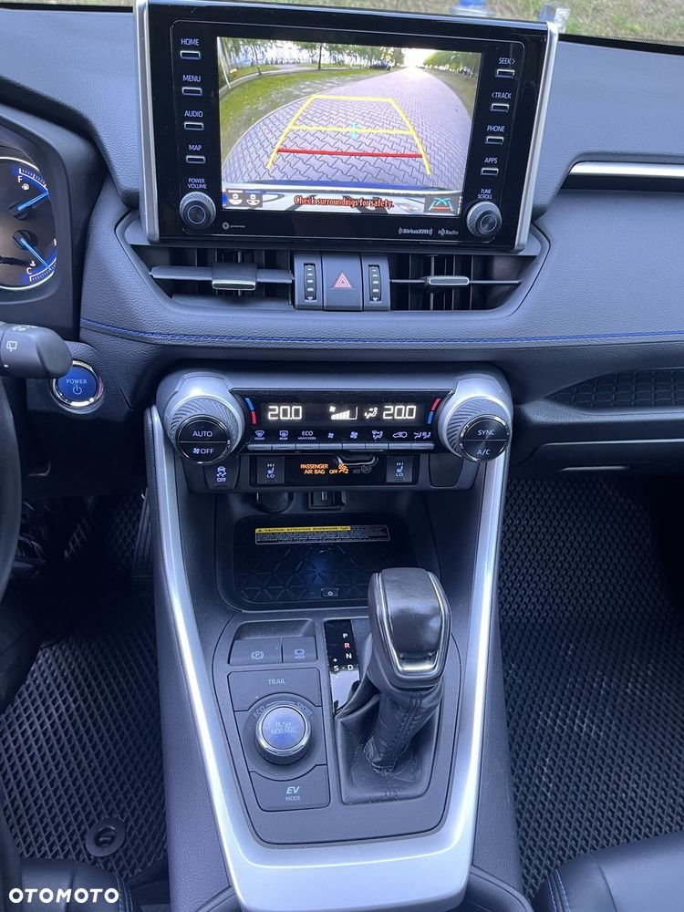 Toyota RAV4 - 16