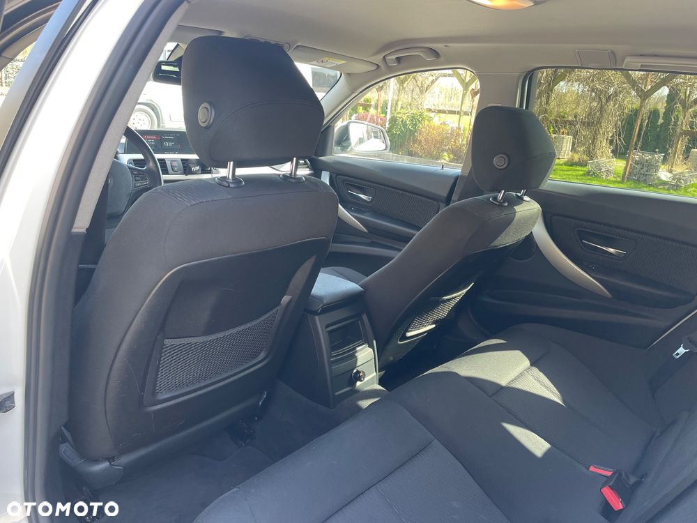 BMW Seria 3 320d Edition Luxury Line Purity - 20