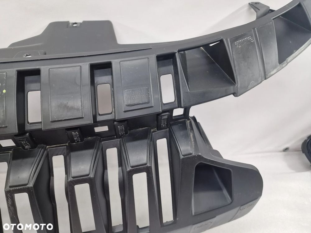 VW ID3 ID-3 19- STELAŻ / WZMOCNIENIE ATRAPY / GRILLA PRZEDNIEGO PRZÓD , NR 10A807231 , NR AUKCJI GL501 - 8