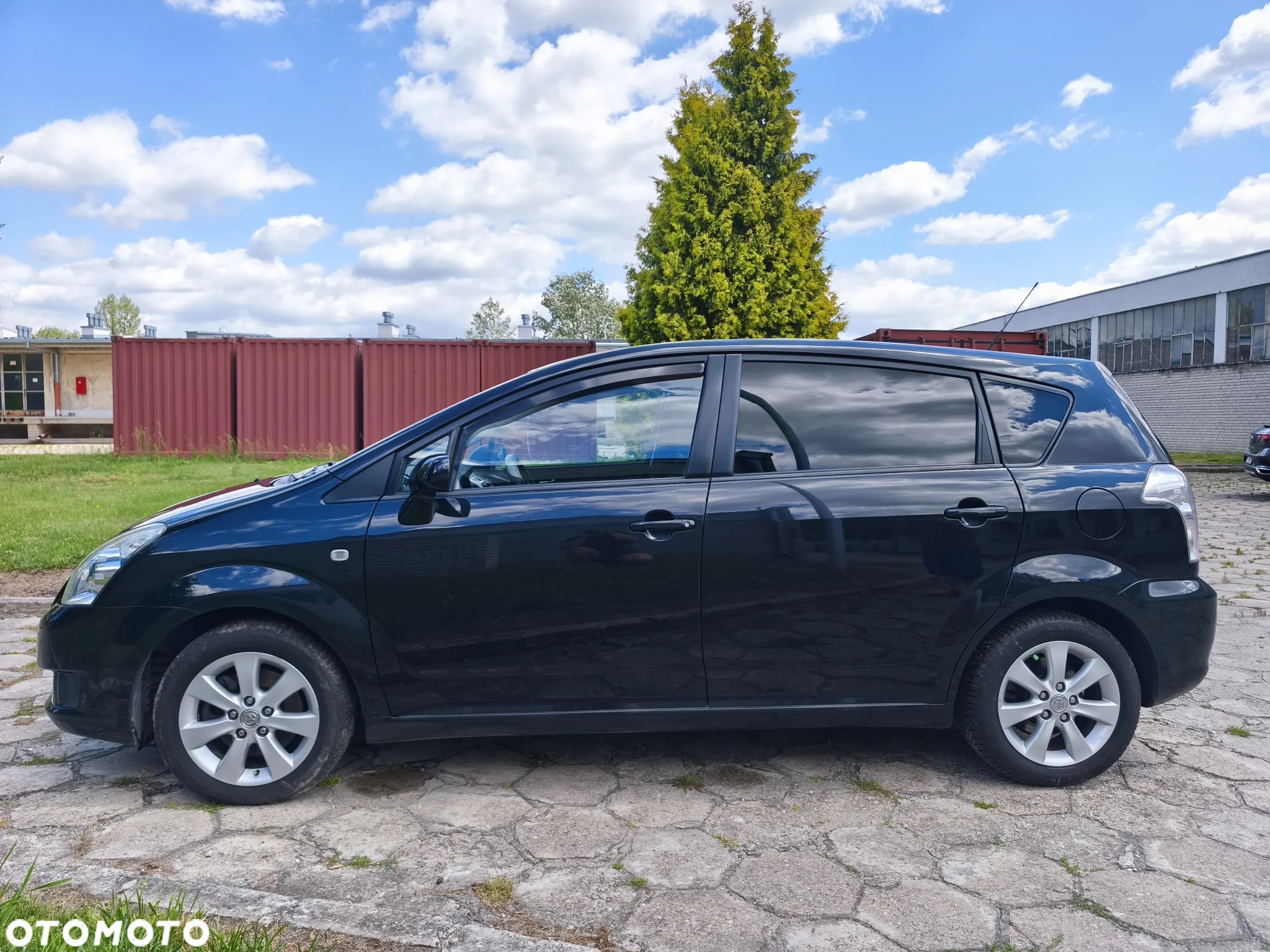 Toyota Corolla Verso 1.8 Premium + - 16