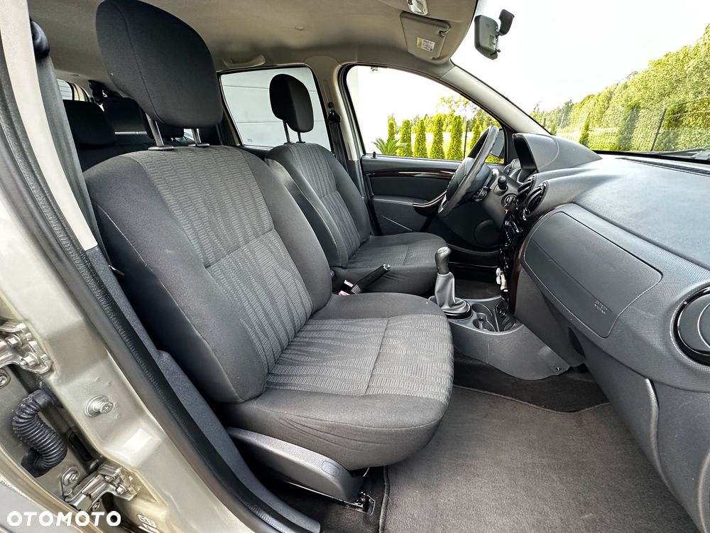Dacia Duster 1.6 16V 4x2 - 6