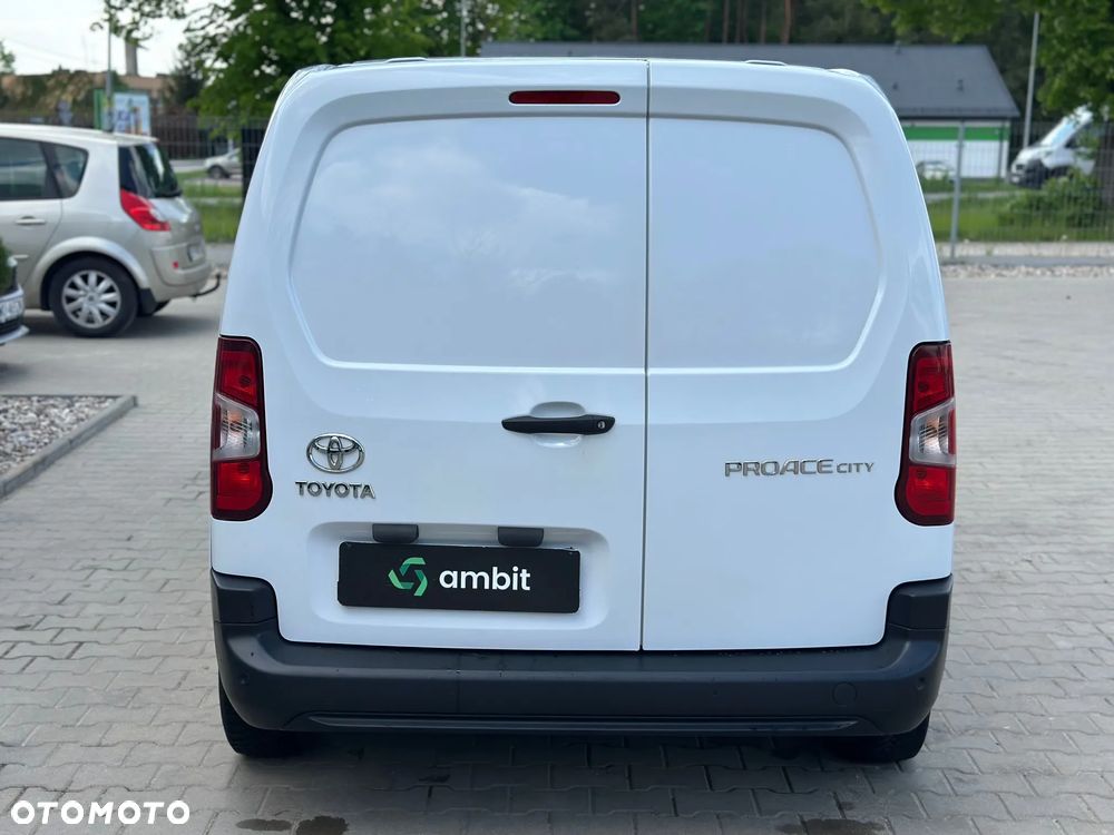 Toyota Proace City - 7