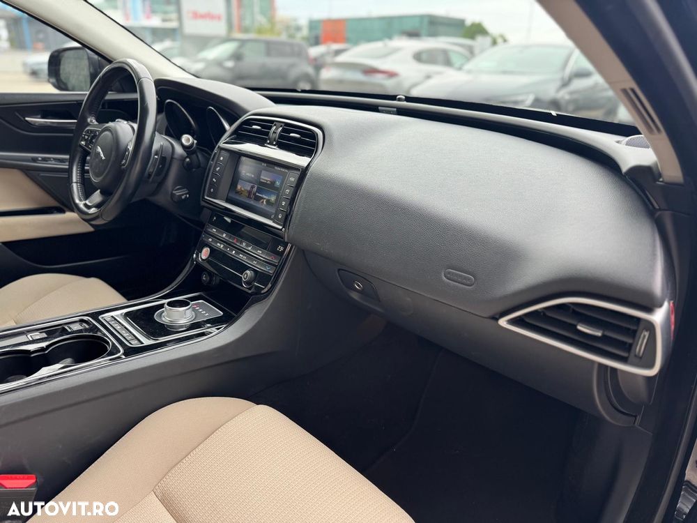 Jaguar XE 20d Aut. Portfolio - 20