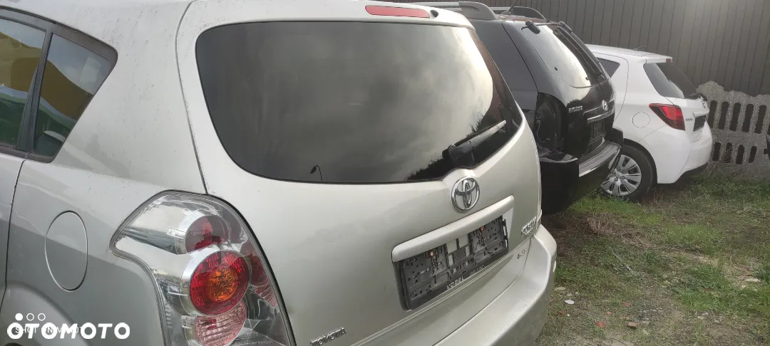 Toyota Corolla Verso klapa tył kompletna - 2